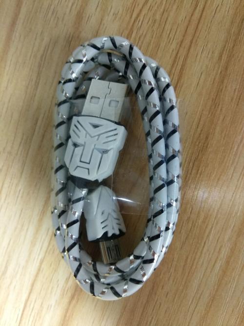 安卓手機(jī)數(shù)據(jù)線通用，1米潮品買一送一，華為小米三星都適用！